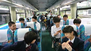 DSC_00621日目5組バスの中.jpg